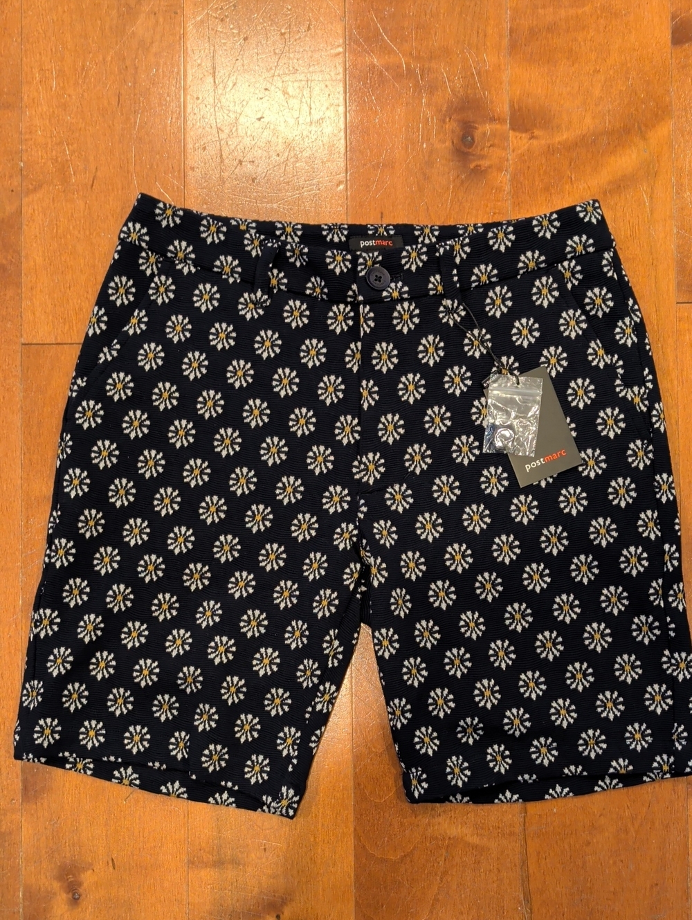 Navy Floral-Pattern Flat Front Men’s Shorts